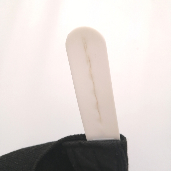 Chicago White Sox 9Forty New Era Black Snapback Cap - Picture 10 of 10